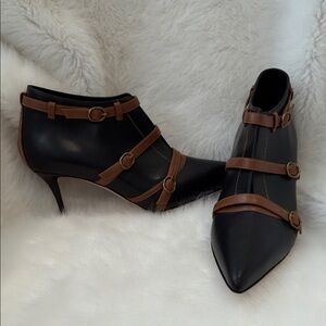 Manolo Blahnik Black Heels with Brown Straps